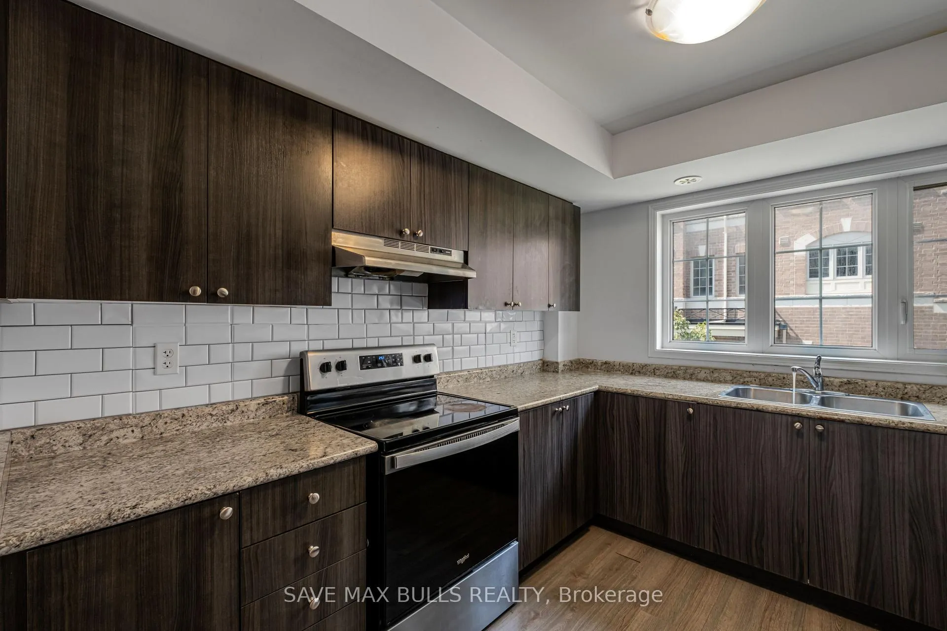 Photo 9 of 146 Giboulee Path, Oshawa, Windfields — HOMEH