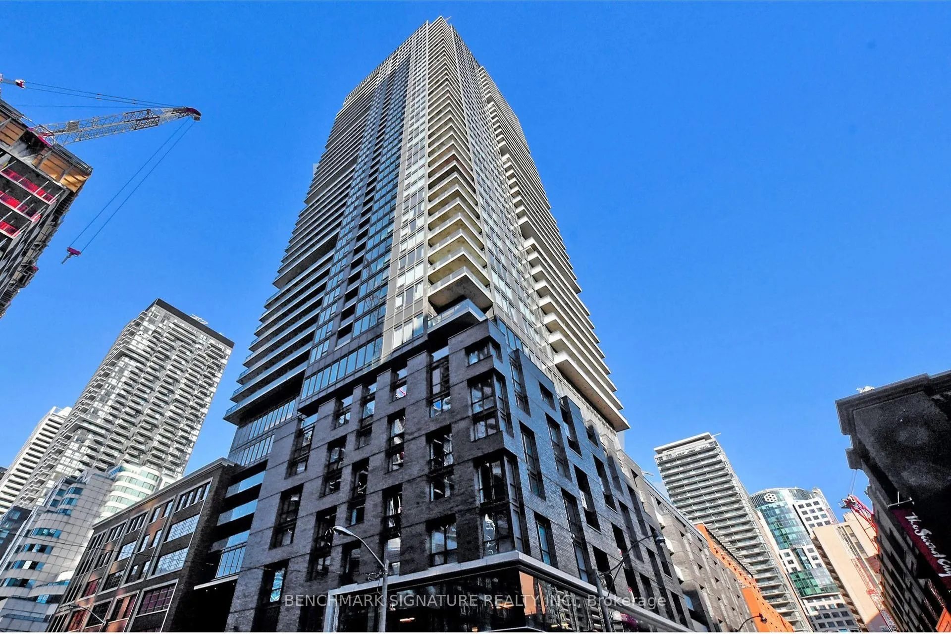 Photo 1 of Unit 918, 115 Blue Jays Way, Toronto, Waterfront Communities — HOMEH
