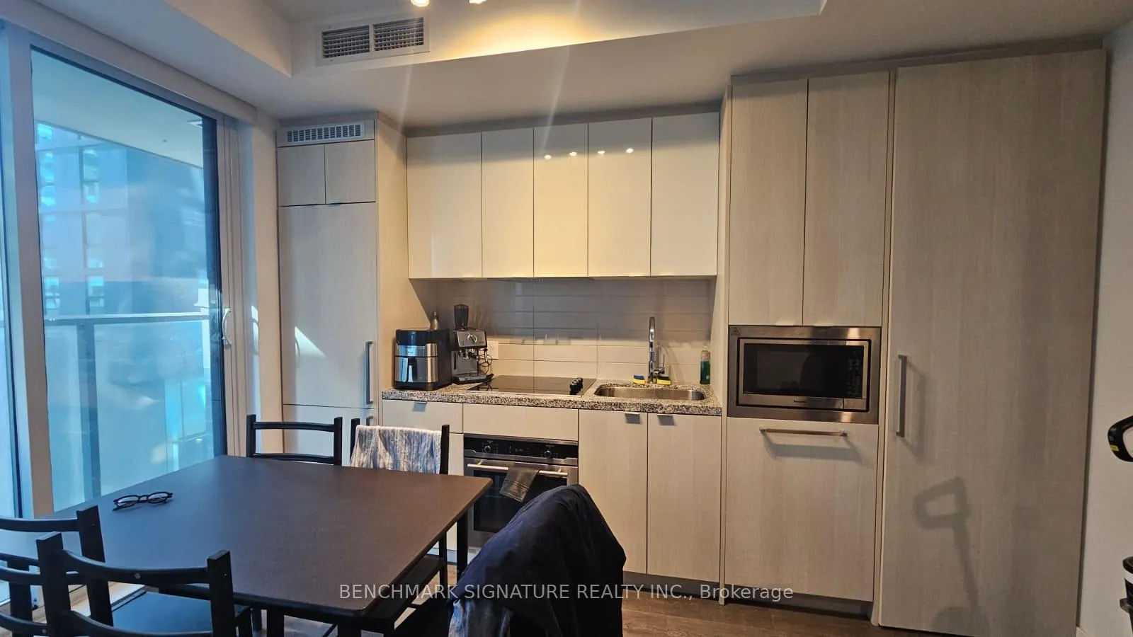 Photo 12 of Unit 918, 115 Blue Jays Way, Toronto, Waterfront Communities — HOMEH