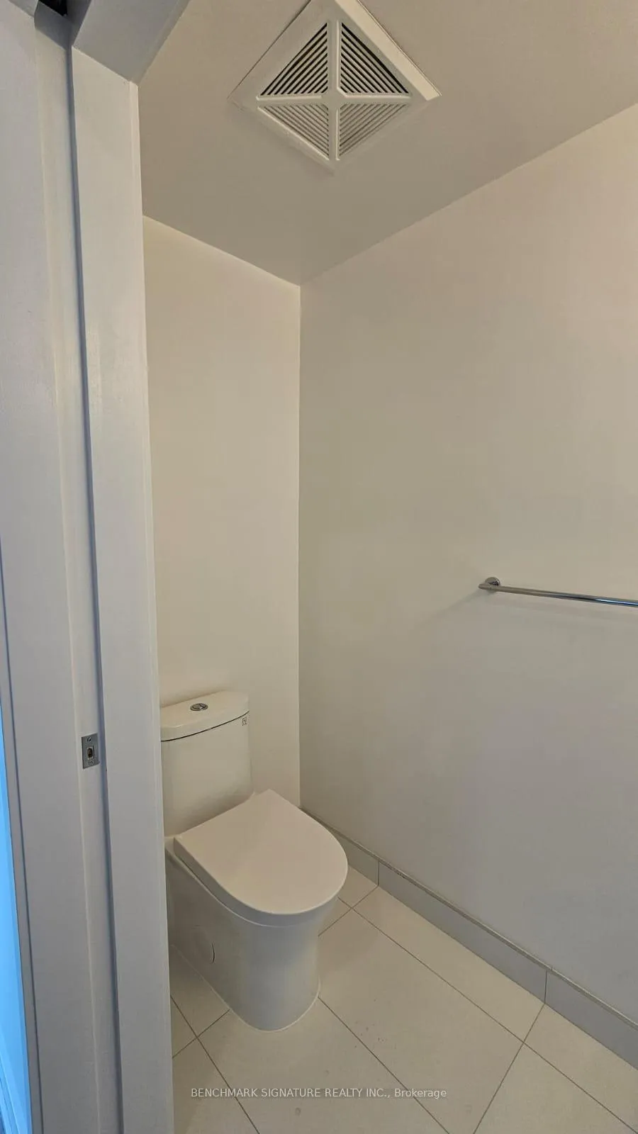 Photo 9 of Unit 3908, 238 Simcoe Street, Toronto, Kensington-Chinatown — HOMEH