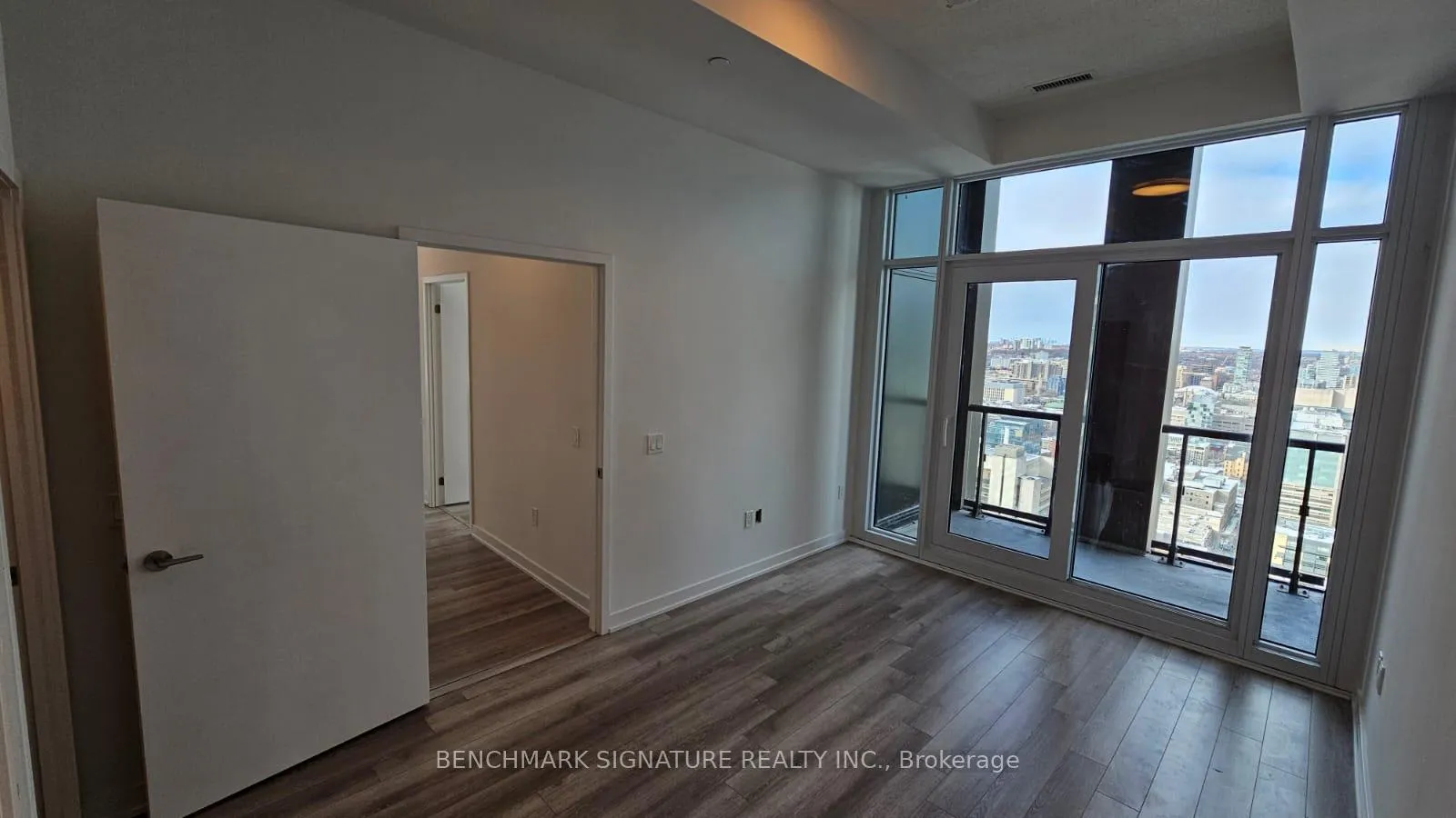 Photo 32 of Unit 3908, 238 Simcoe Street, Toronto, Kensington-Chinatown — HOMEH