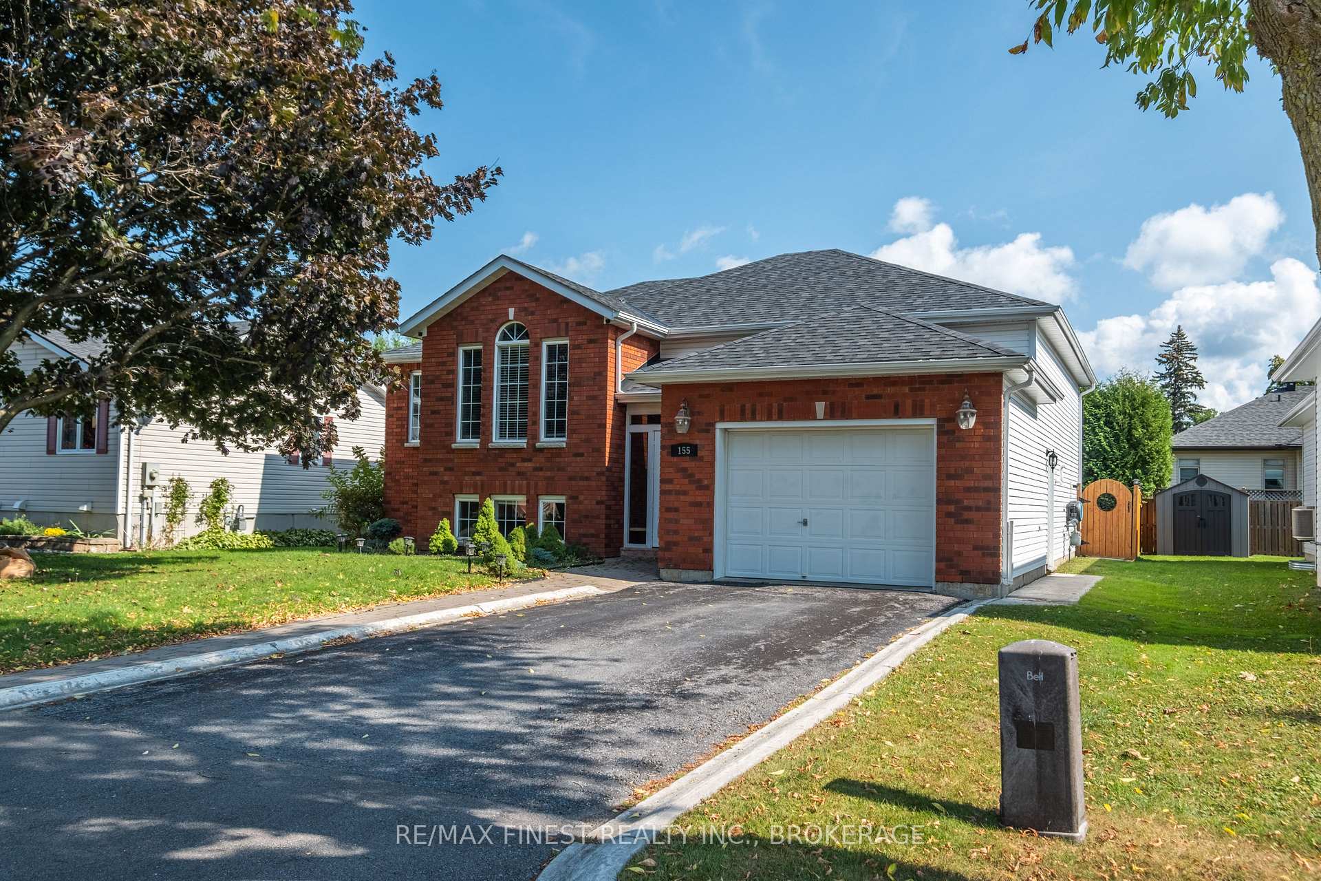 Photo 2 of 155 Elmwood Drive, Gananoque — HOMEH