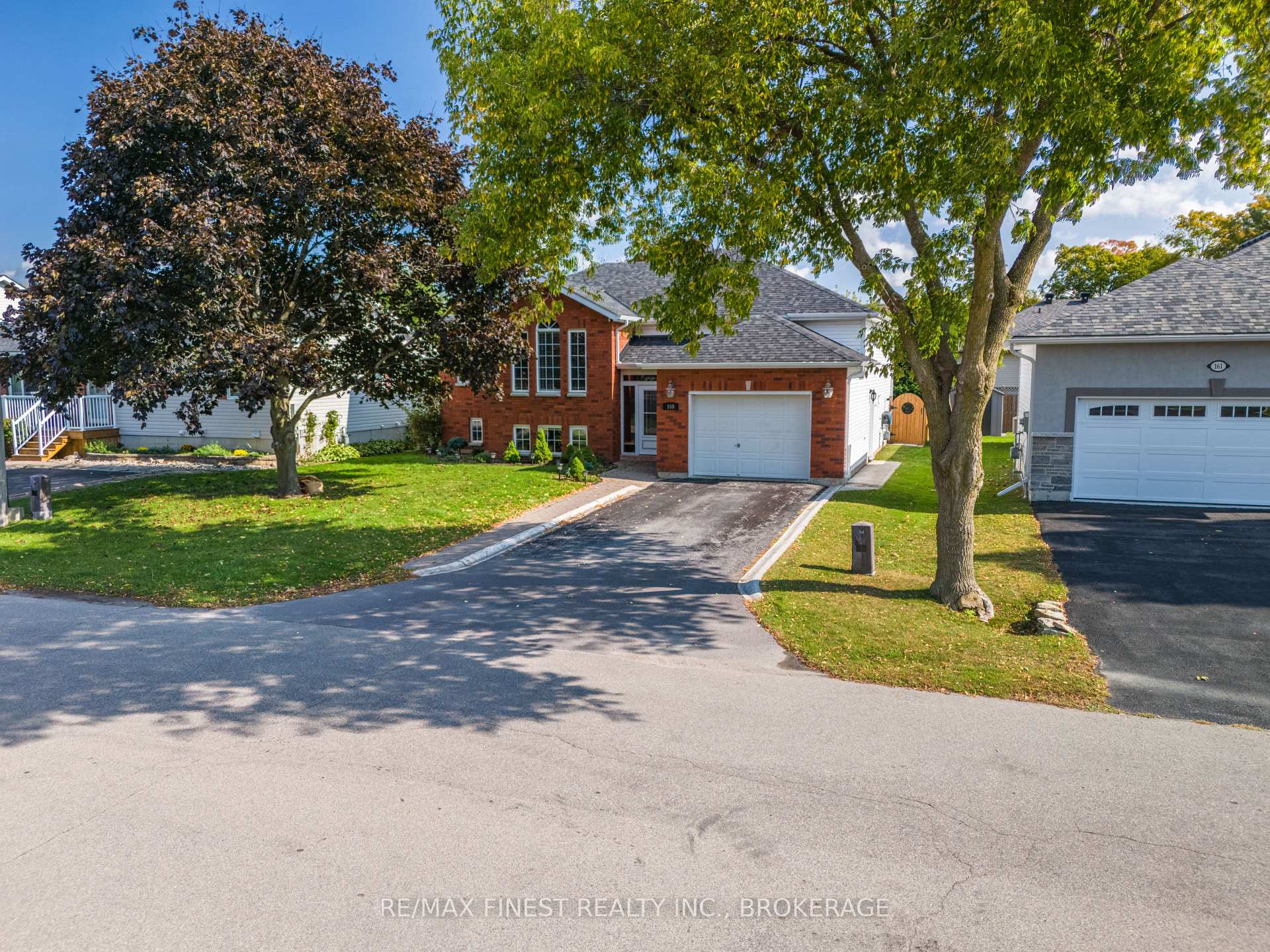 Photo 3 of 155 Elmwood Drive, Gananoque — HOMEH