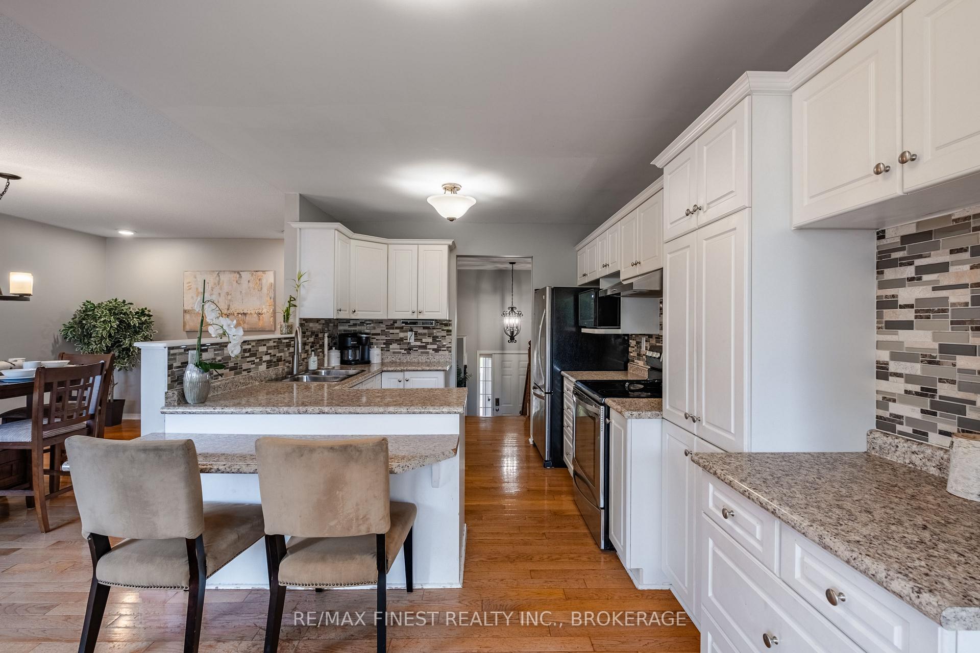 Photo 8 of 155 Elmwood Drive, Gananoque — HOMEH