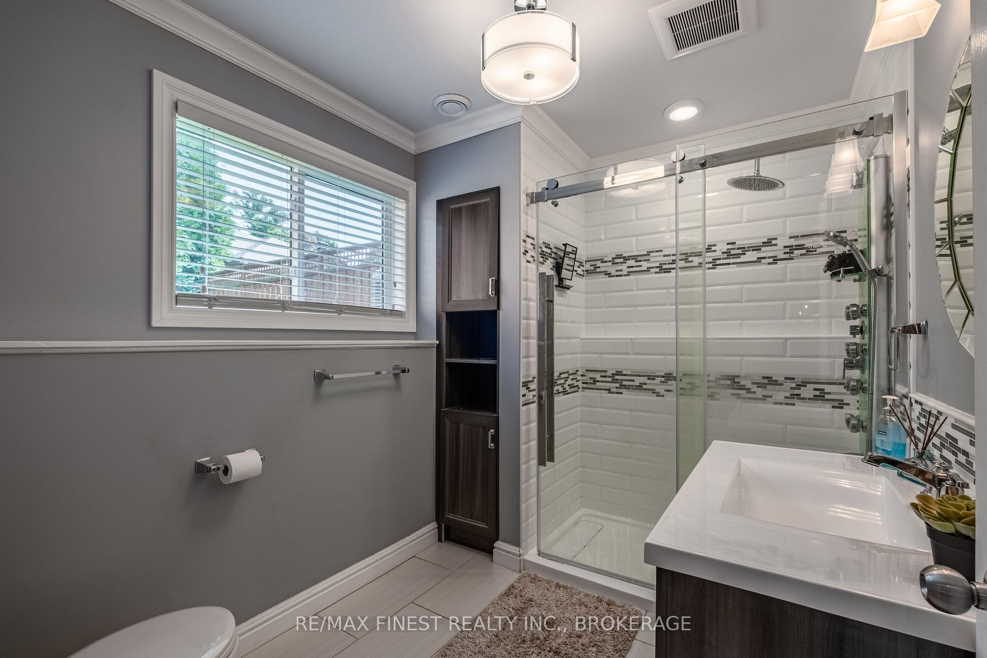 Photo 20 of 155 Elmwood Drive, Gananoque — HOMEH