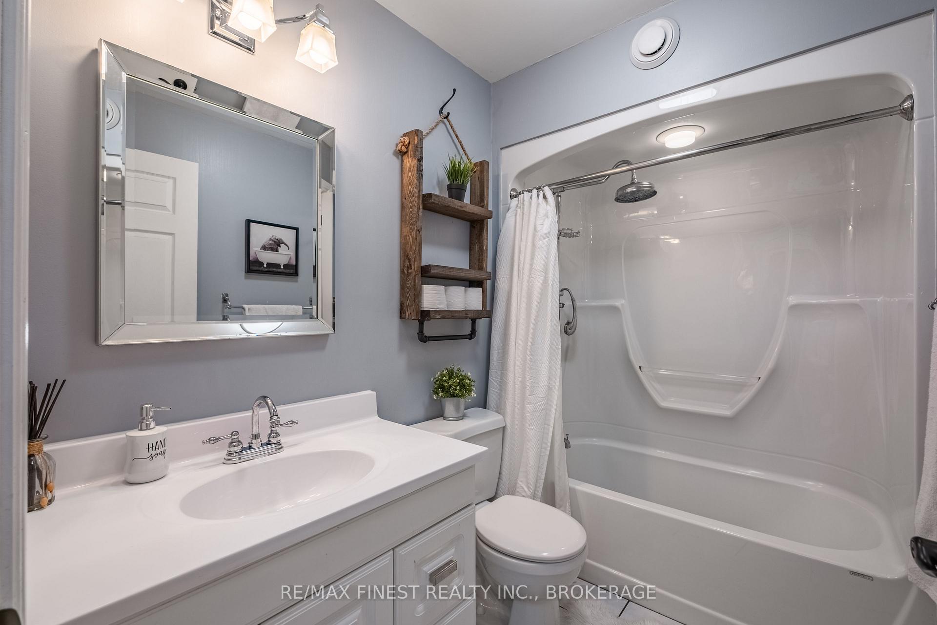 Photo 22 of 155 Elmwood Drive, Gananoque — HOMEH