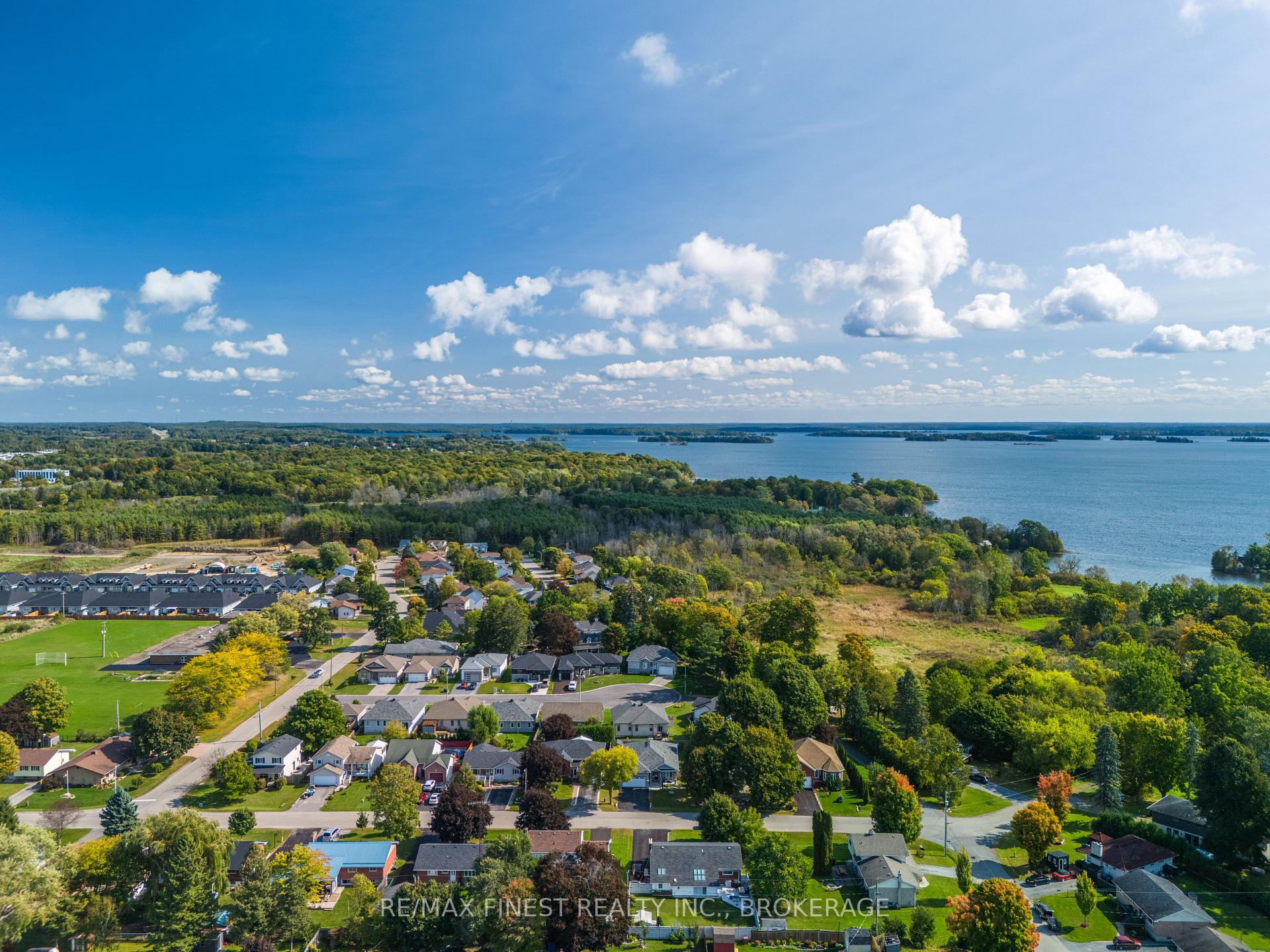 Photo 38 of 155 Elmwood Drive, Gananoque — HOMEH