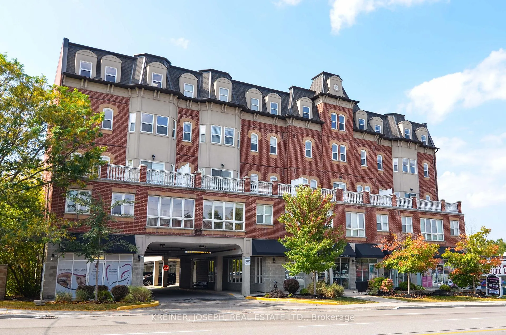 Photo 2 of Unit 404, 15450 Yonge Street, Aurora, Aurora Heights — HOMEH