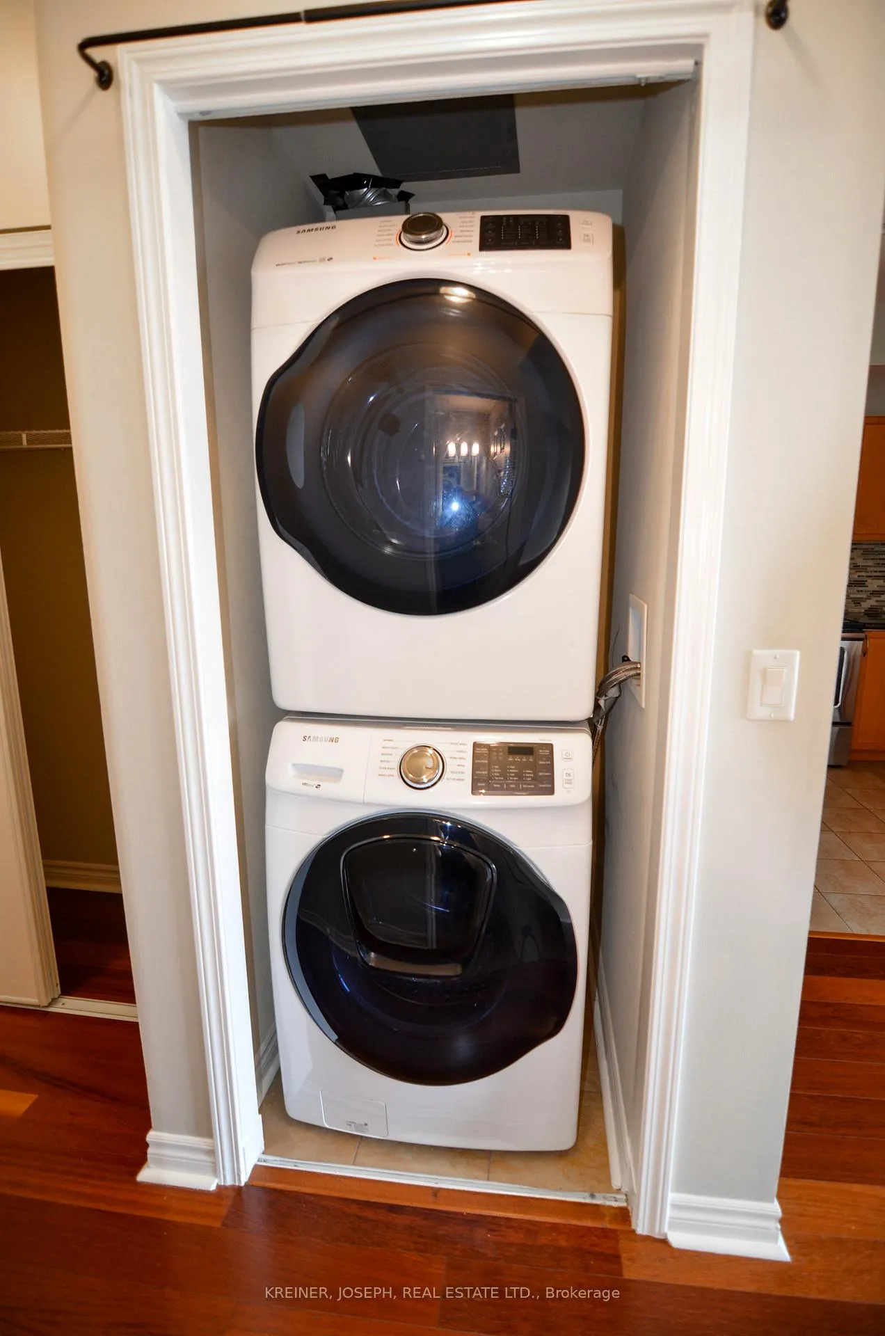 Photo 27 of Unit 404, 15450 Yonge Street, Aurora, Aurora Heights — HOMEH