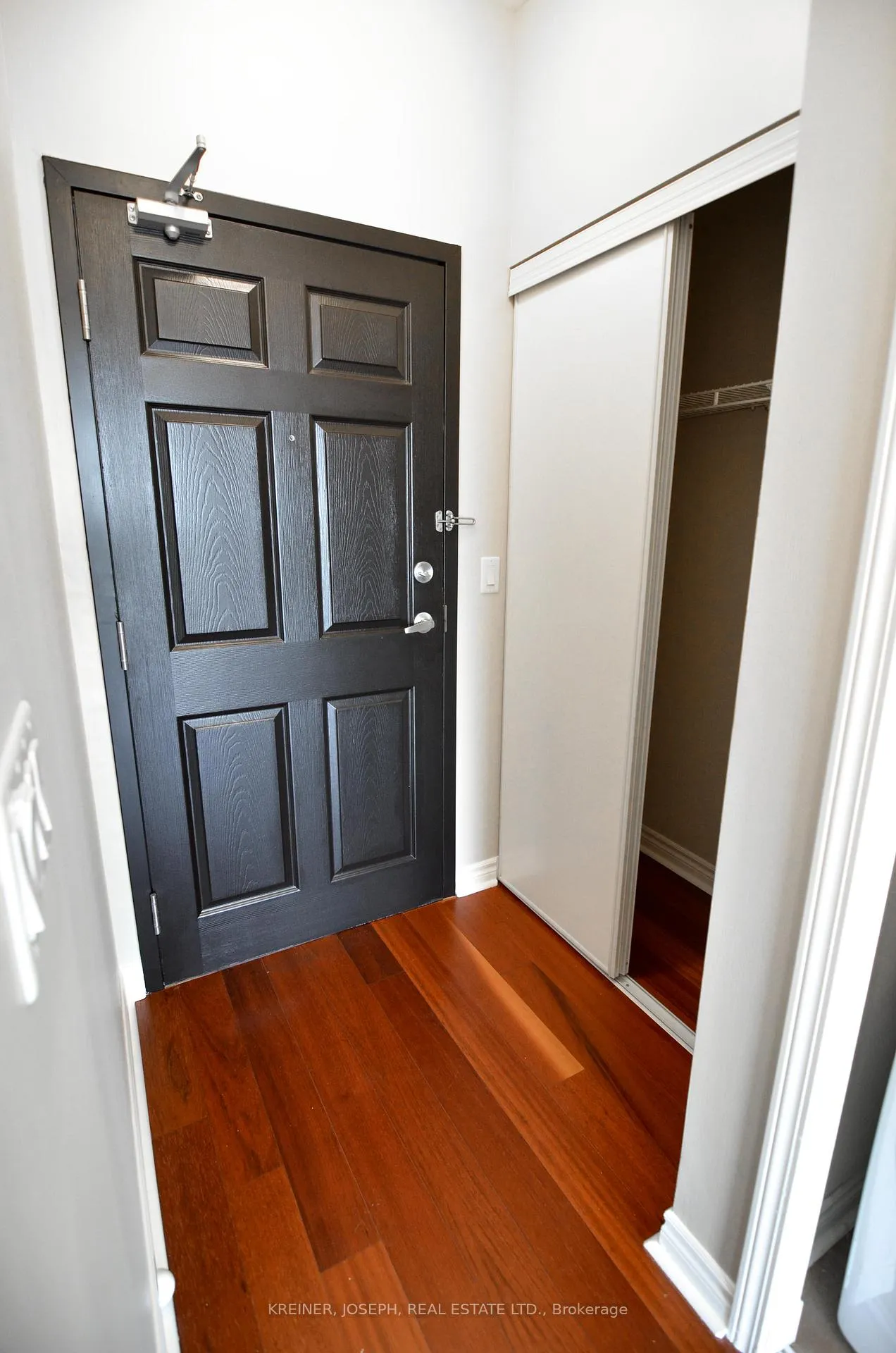 Photo 28 of Unit 404, 15450 Yonge Street, Aurora, Aurora Heights — HOMEH