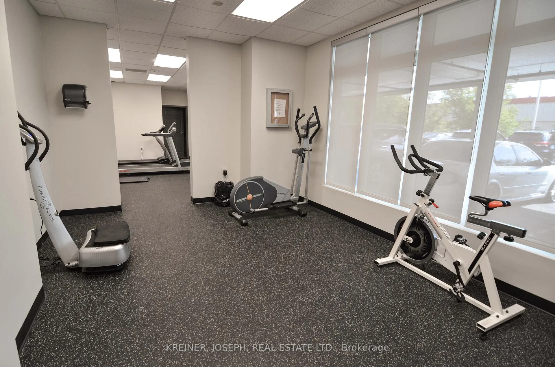 Photo 36 of Unit 404, 15450 Yonge Street, Aurora, Aurora Heights — HOMEH