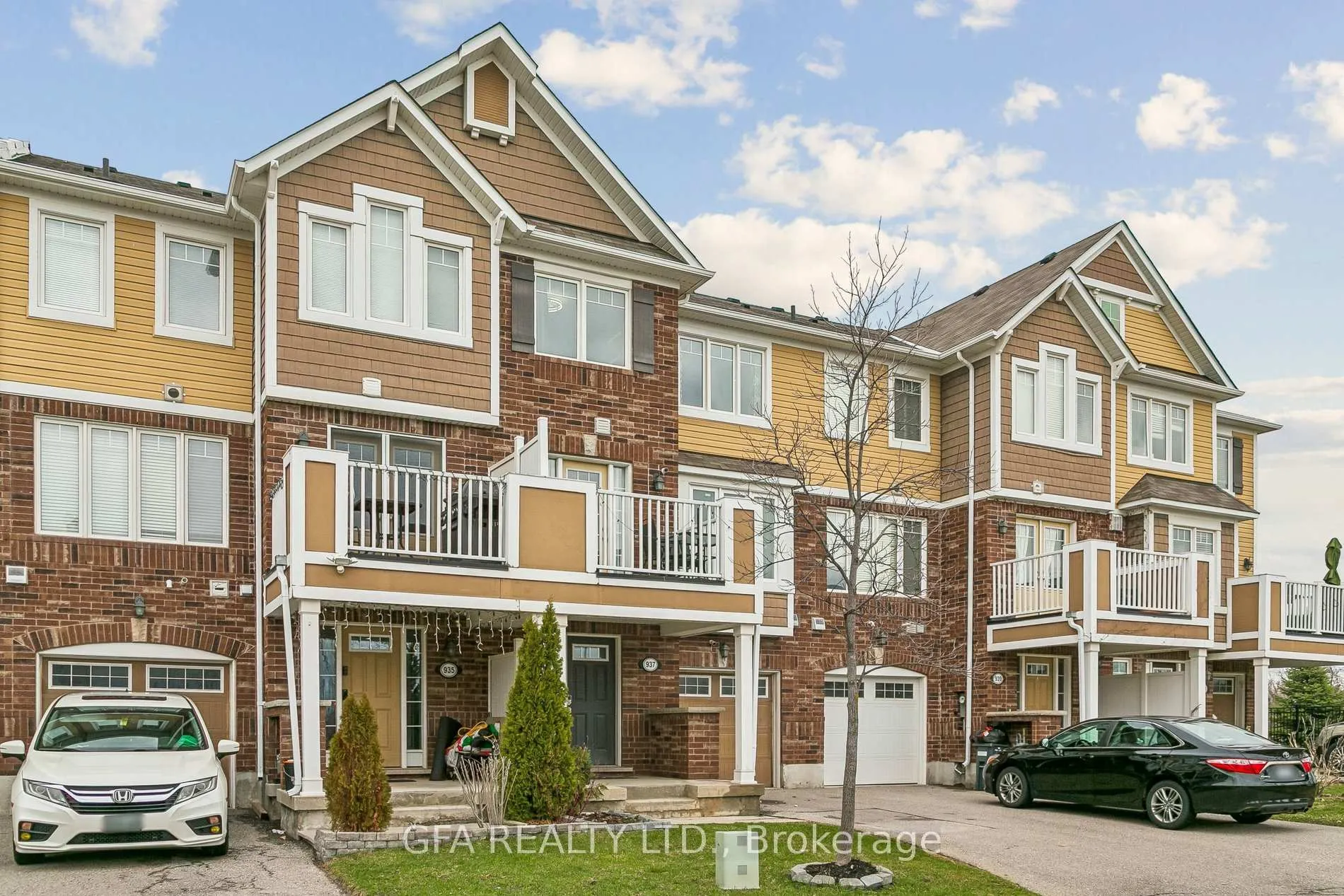 Front of 937 Nadalin Heights