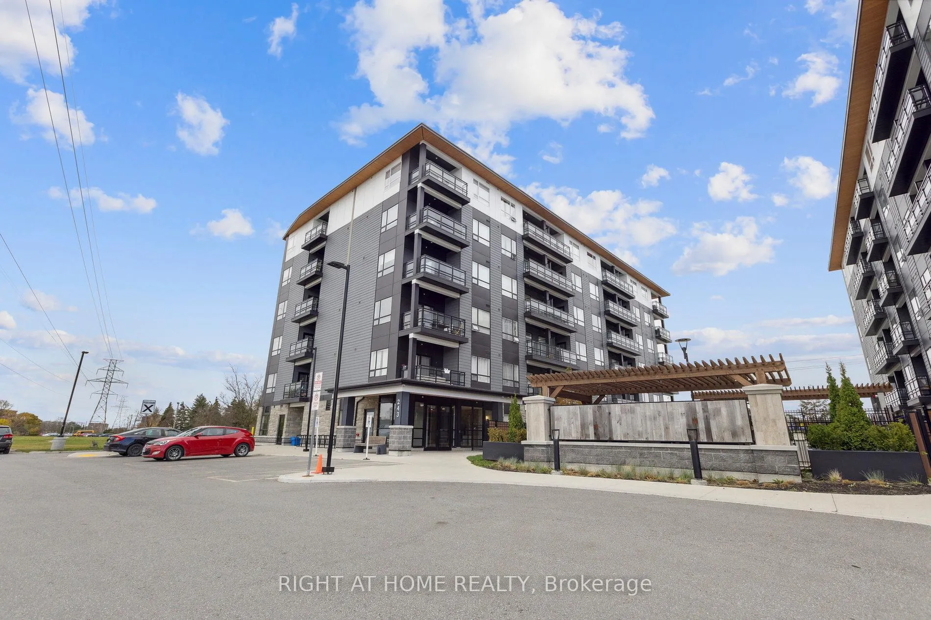 Photo 2 of Unit 608, 243 Northfield Drive E, Waterloo, Colonial Acres — HOMEH