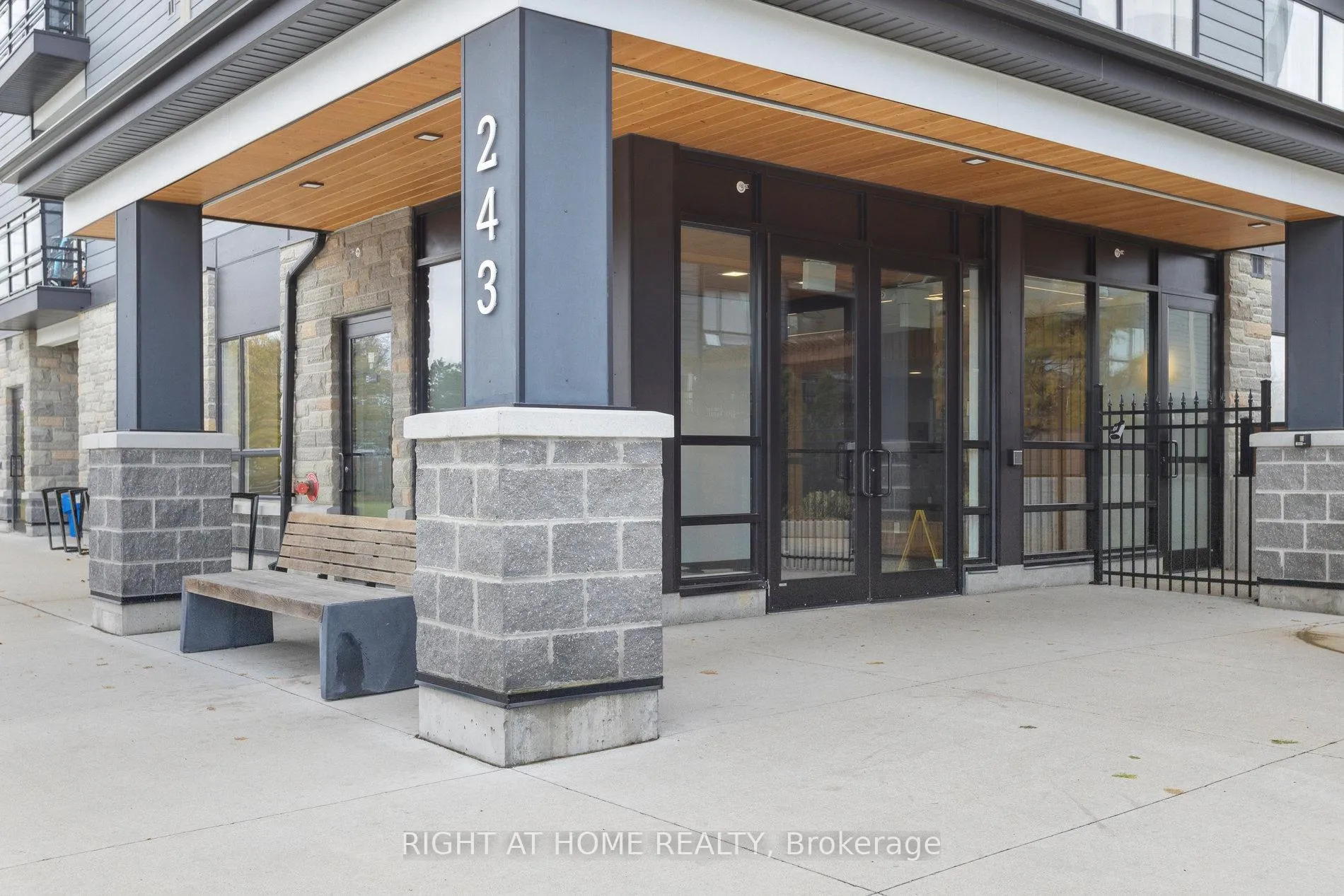 Photo 3 of Unit 608, 243 Northfield Drive E, Waterloo, Colonial Acres — HOMEH