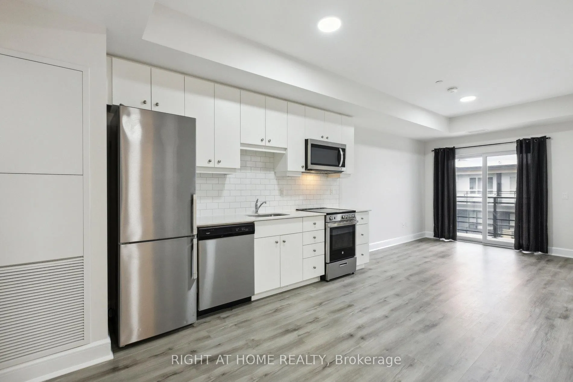 Photo 7 of Unit 608, 243 Northfield Drive E, Waterloo, Colonial Acres — HOMEH