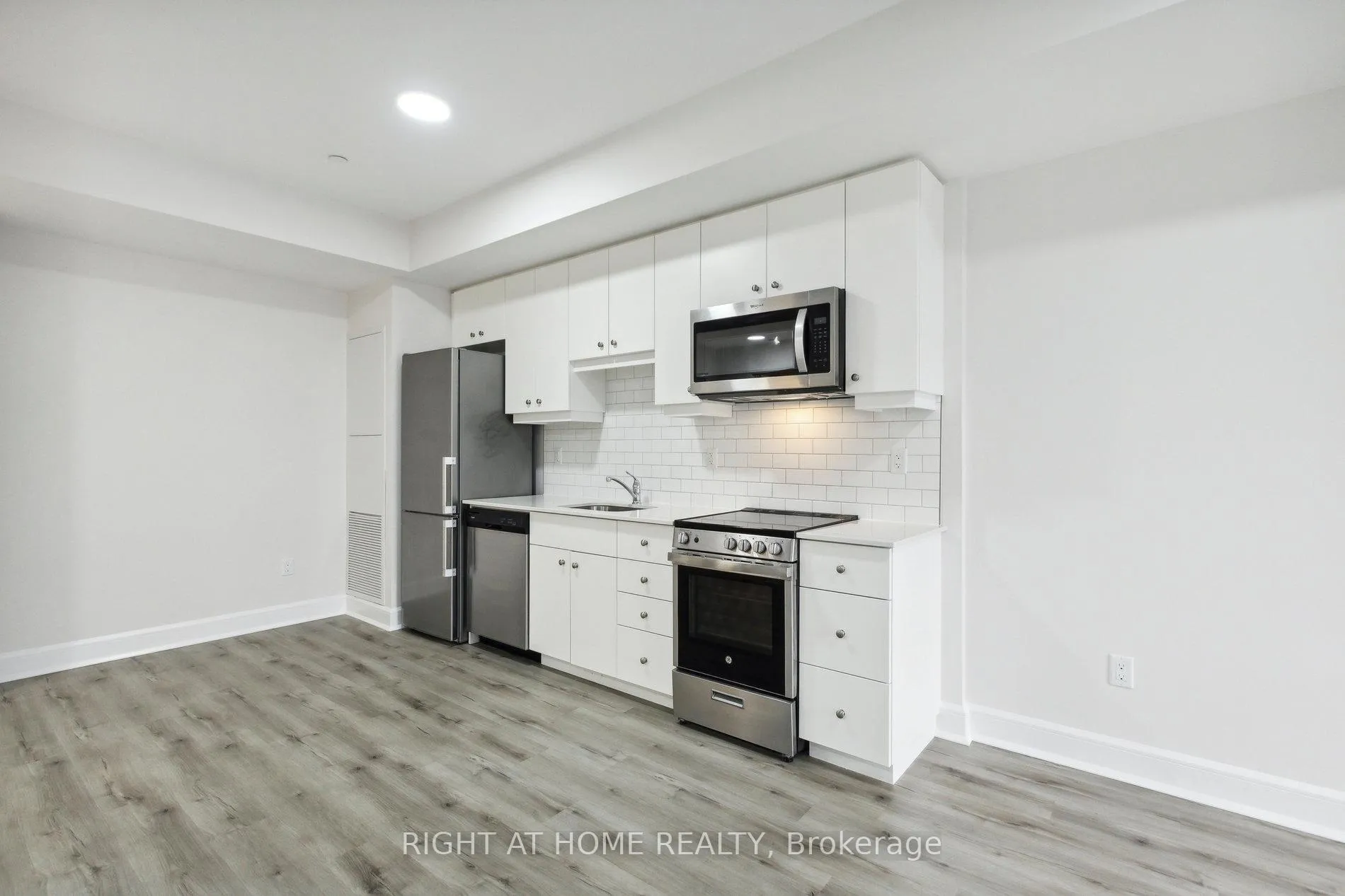 Photo 12 of Unit 608, 243 Northfield Drive E, Waterloo, Colonial Acres — HOMEH