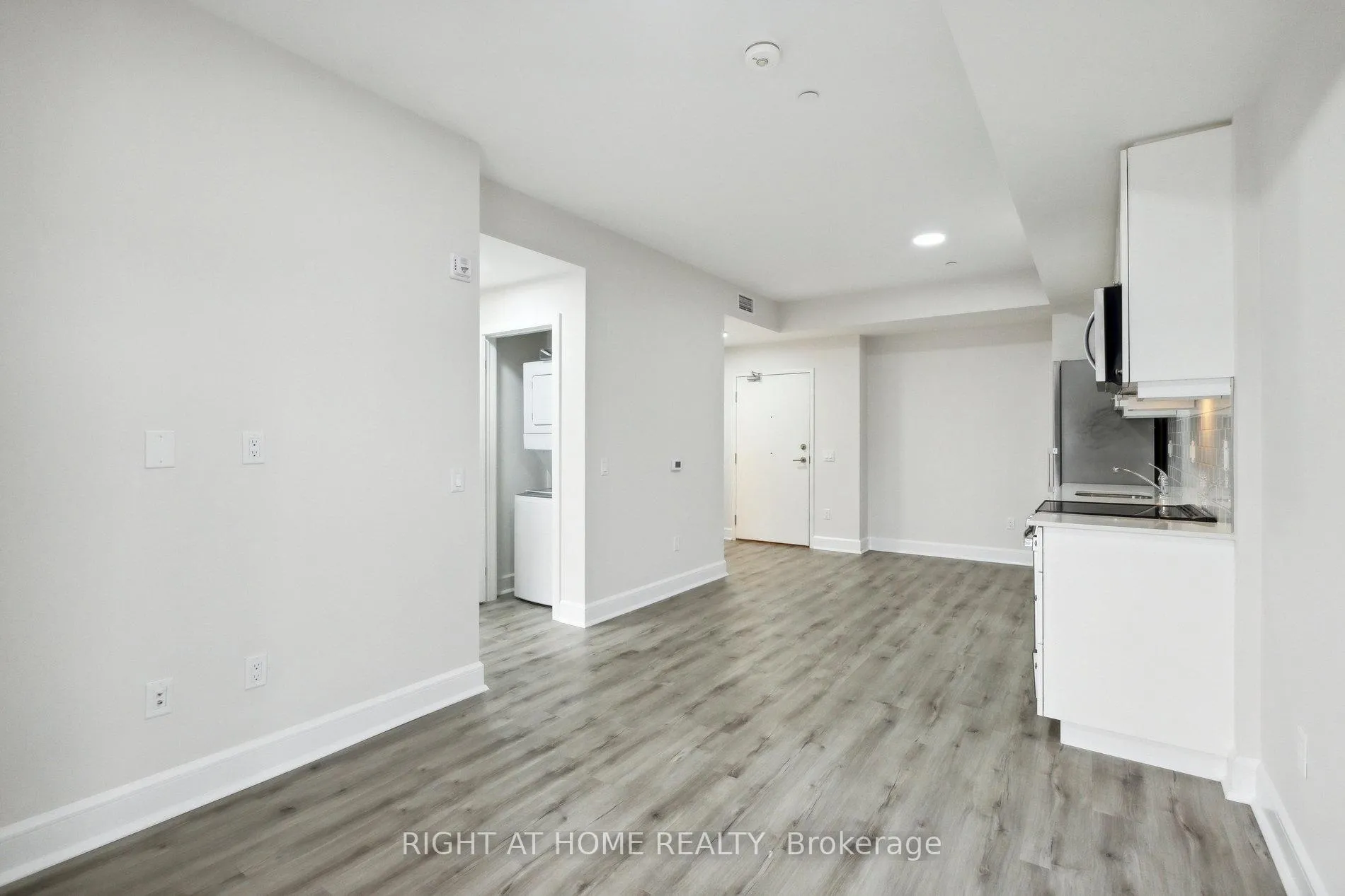 Photo 15 of Unit 608, 243 Northfield Drive E, Waterloo, Colonial Acres — HOMEH