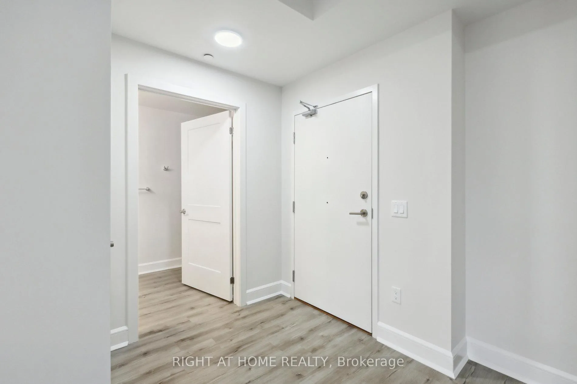 Photo 16 of Unit 608, 243 Northfield Drive E, Waterloo, Colonial Acres — HOMEH