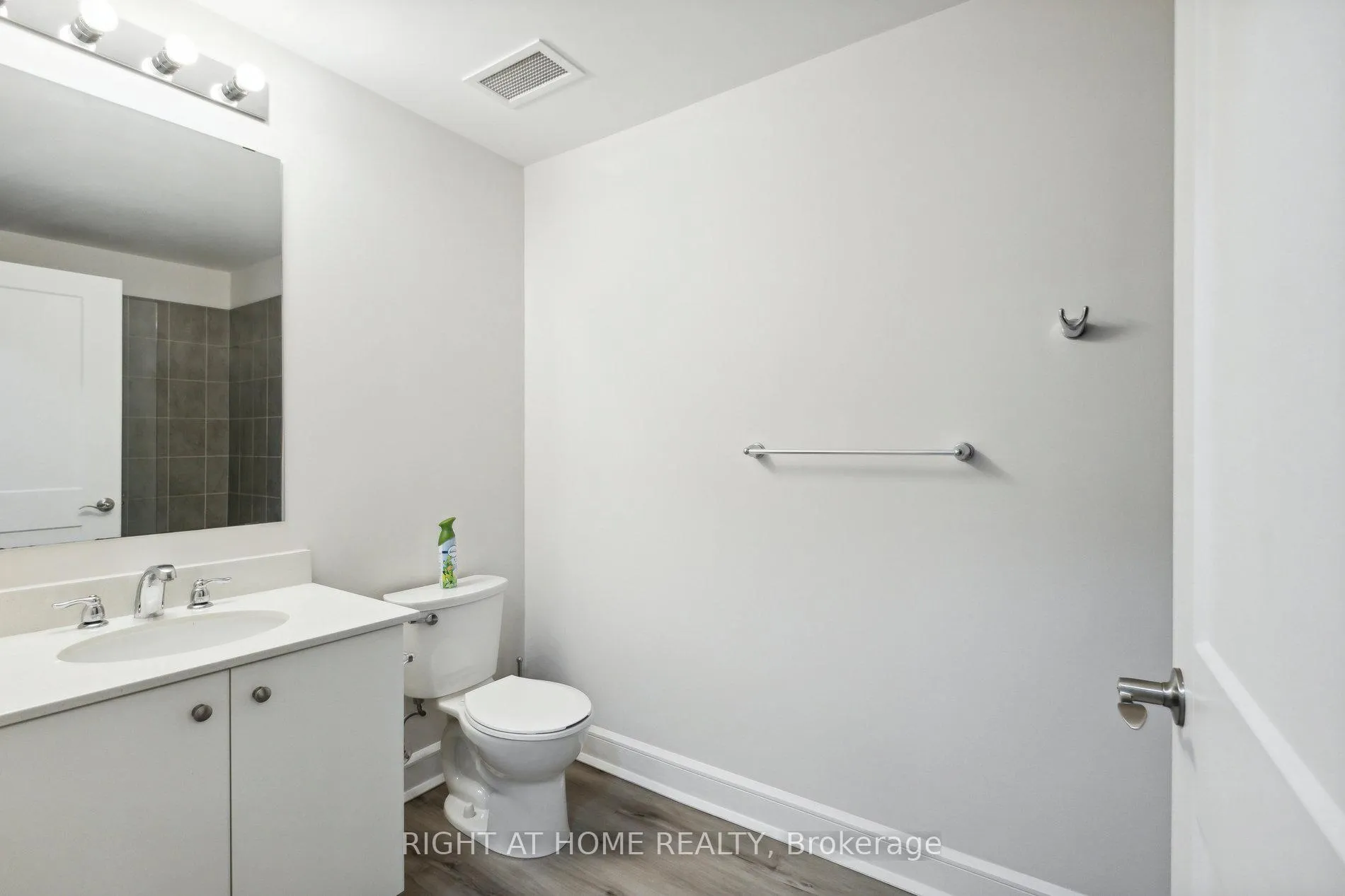 Photo 24 of Unit 608, 243 Northfield Drive E, Waterloo, Colonial Acres — HOMEH