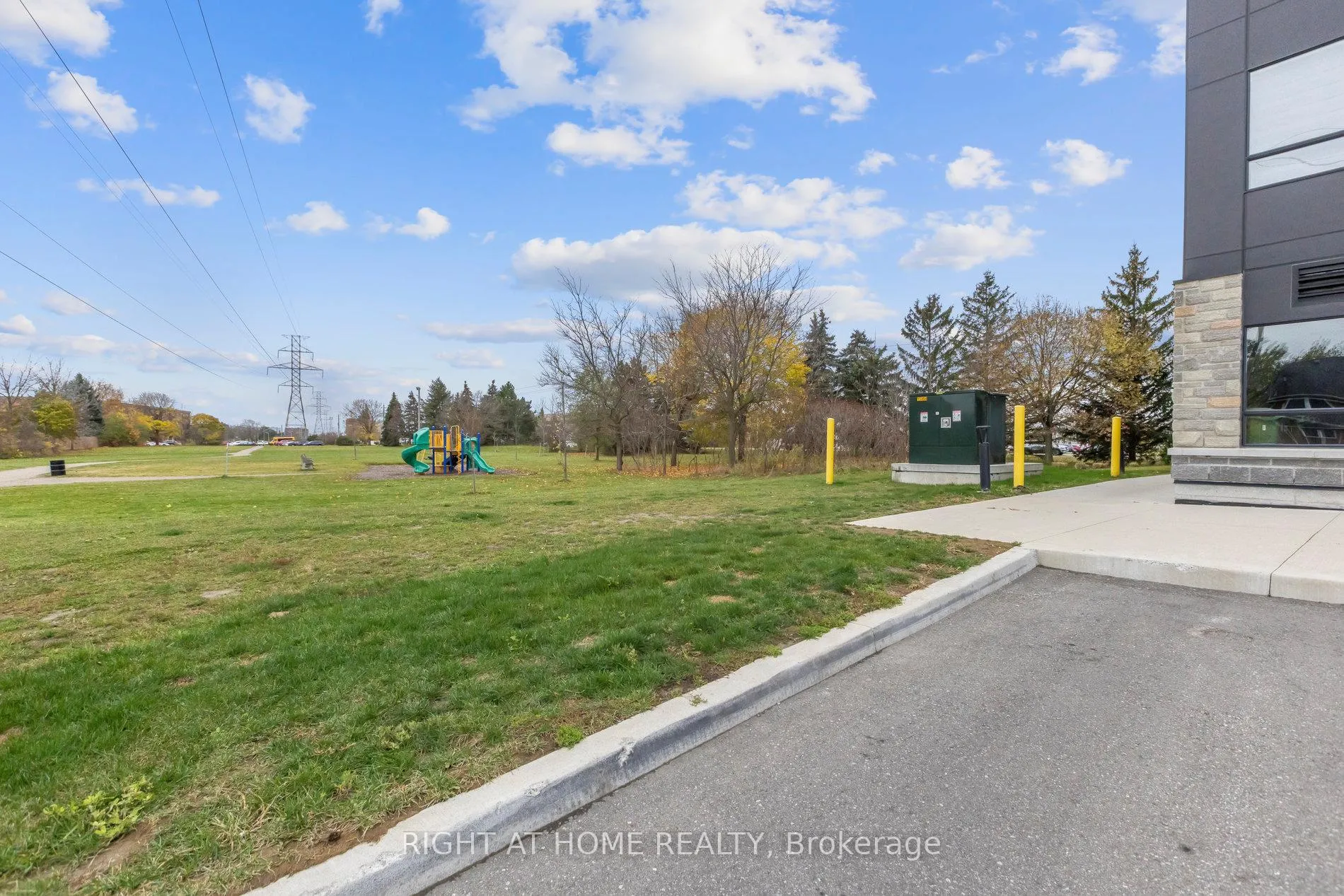 Photo 29 of Unit 608, 243 Northfield Drive E, Waterloo, Colonial Acres — HOMEH