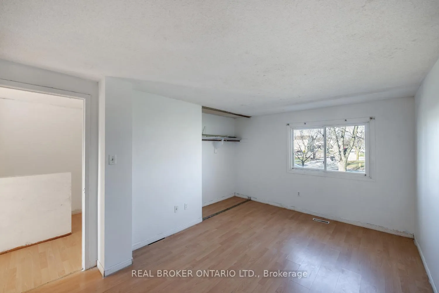 Photo 11 of Unit 26, 611 Galahad Drive, Oshawa, Eastdale — HOMEH