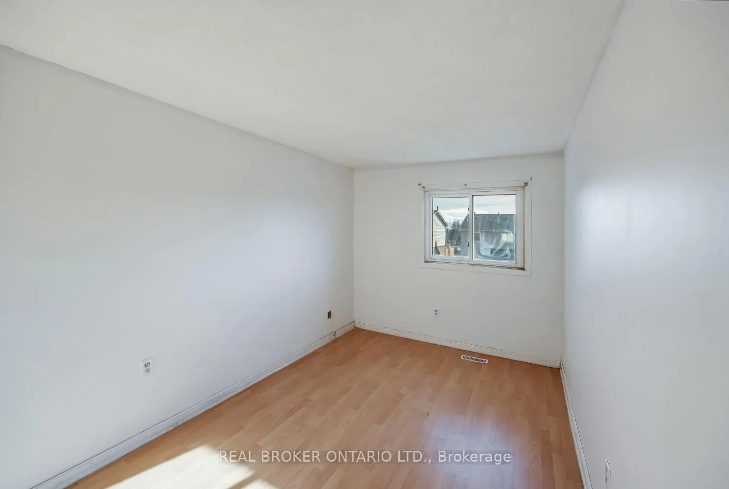 Photo 12 of Unit 26, 611 Galahad Drive, Oshawa, Eastdale — HOMEH
