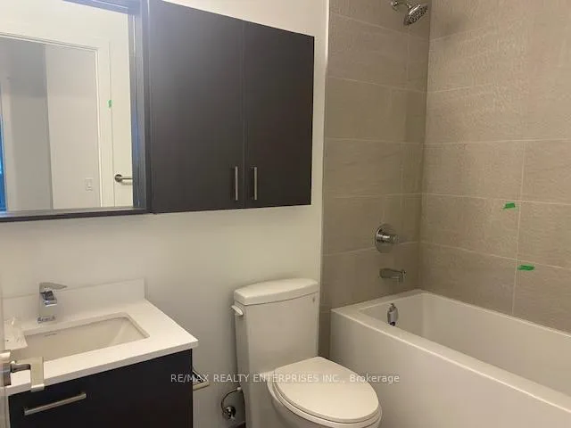 Photo 6 of Unit 1706A, 30 Upper Mall Way, Vaughan, Brownridge — HOMEH