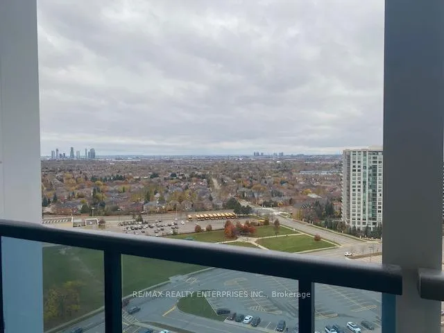 Photo 10 of Unit 1706A, 30 Upper Mall Way, Vaughan, Brownridge — HOMEH