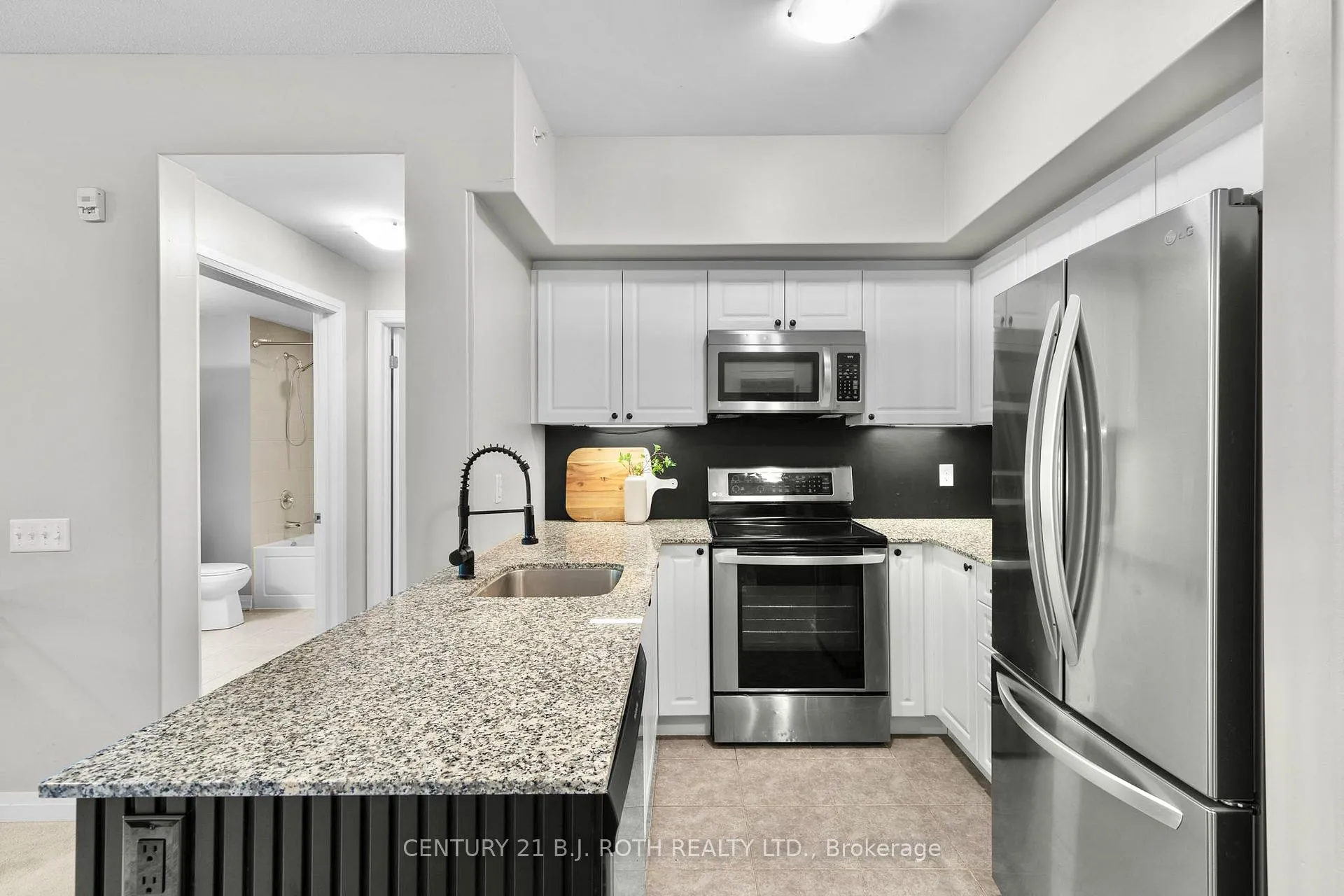 Photo 4 of Unit 108, 300 Essa Road, Barrie, 400 West — HOMEH