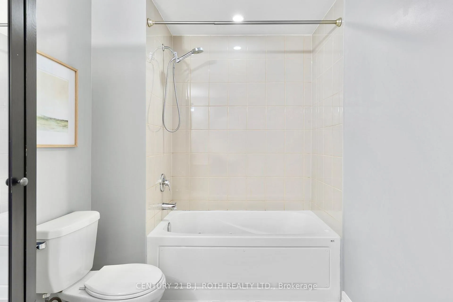 Photo 15 of Unit 108, 300 Essa Road, Barrie, 400 West — HOMEH