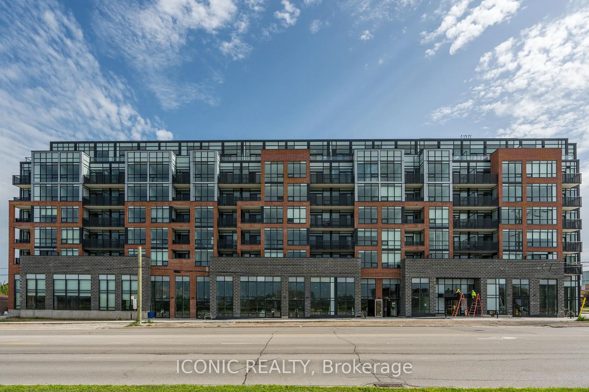 Photo 3 of Unit 107, 681 Yonge Street, Barrie, Painswick South — HOMEH