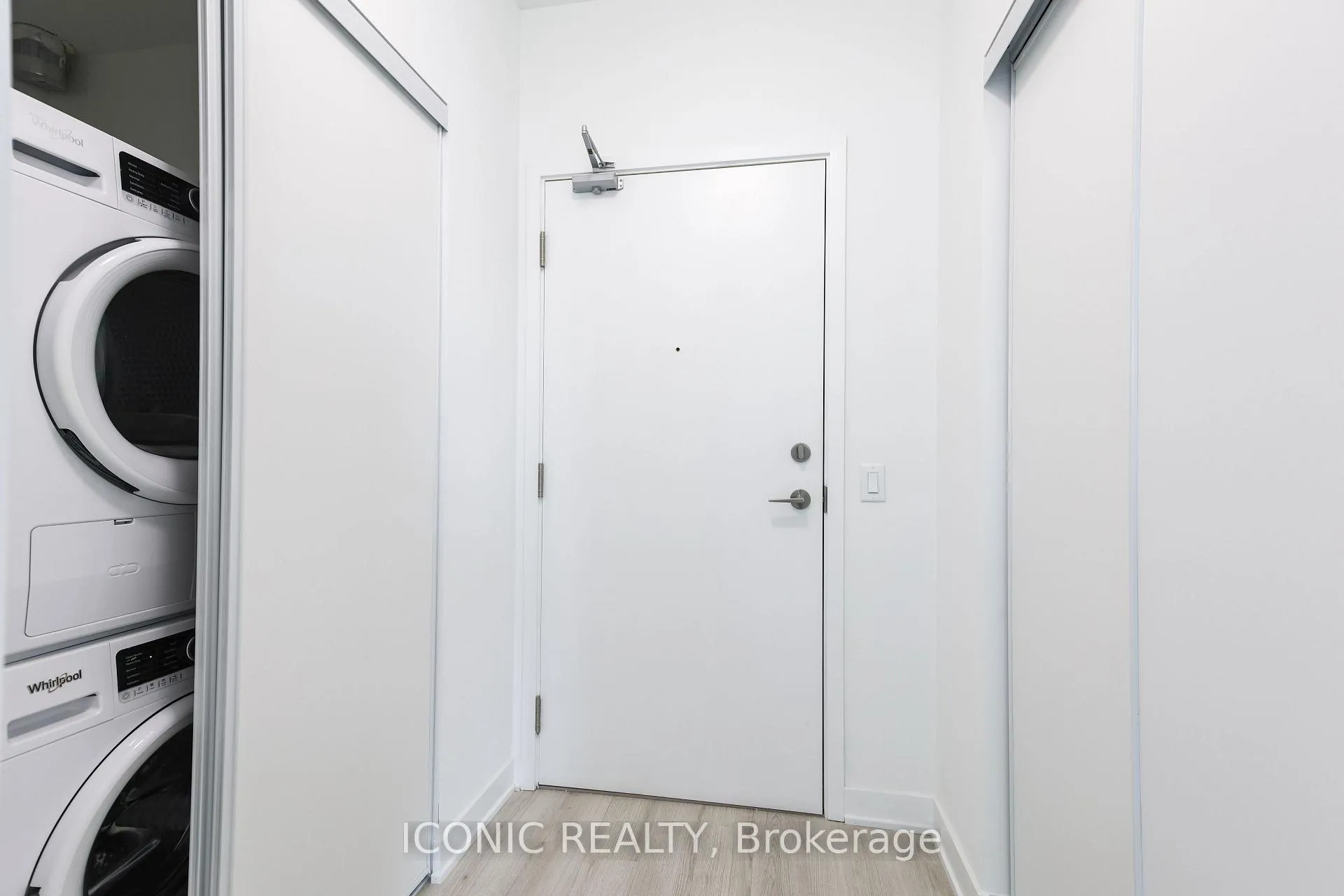 Photo 9 of Unit 107, 681 Yonge Street, Barrie, Painswick South — HOMEH