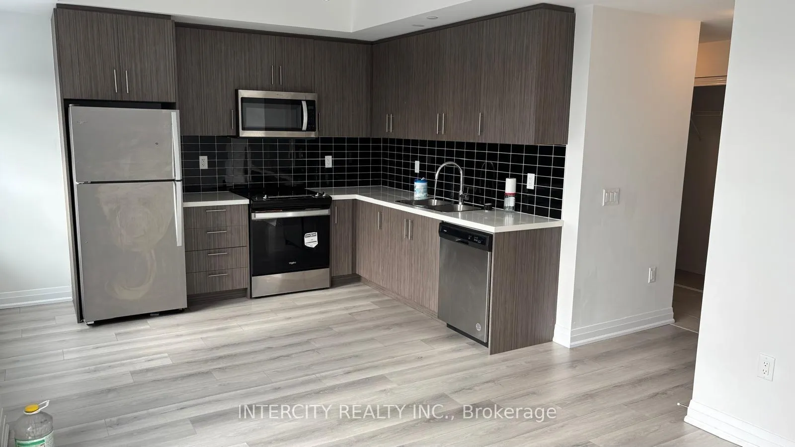 Photo 4 of Unit 373, 65 Attmar Drive, Brampton, Bram East — HOMEH