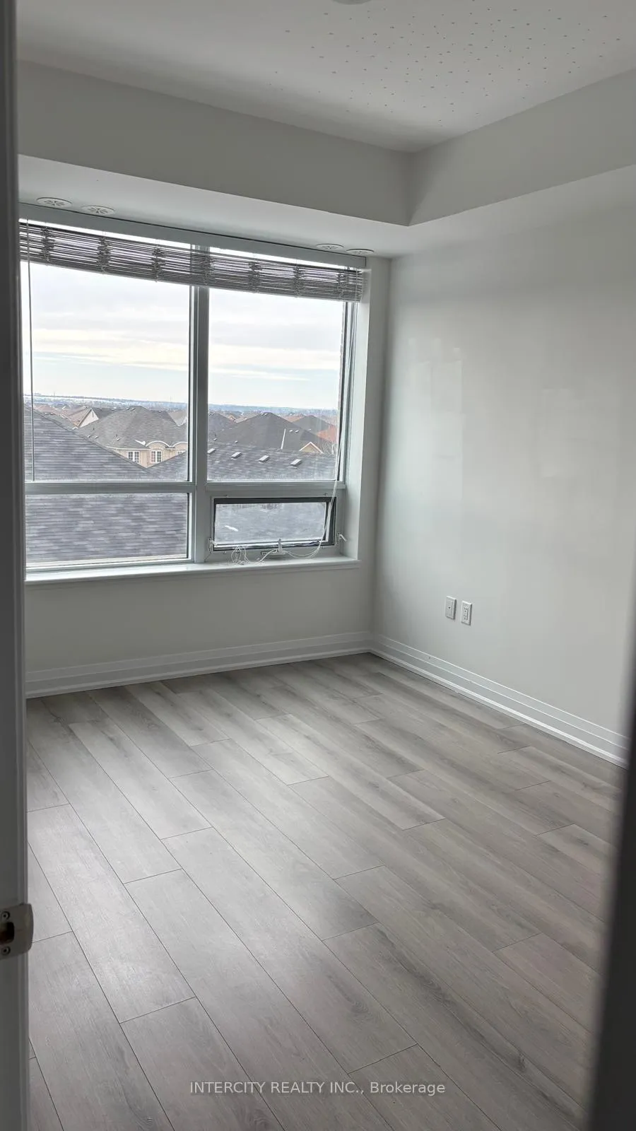 Photo 7 of Unit 373, 65 Attmar Drive, Brampton, Bram East — HOMEH