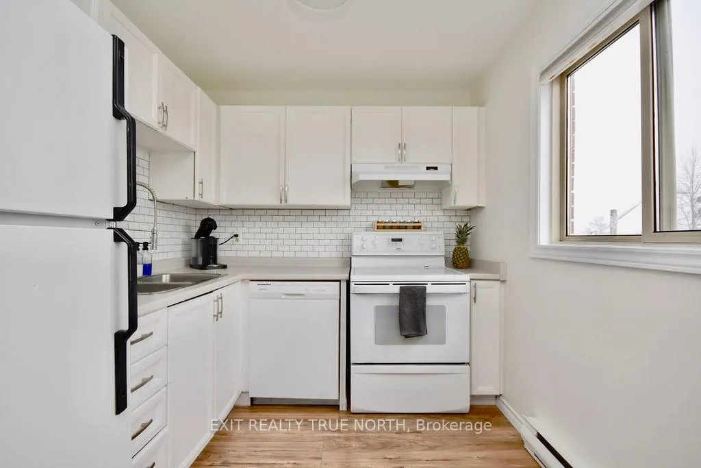 Photo 4 of Unit 7, 3 Sawmill Road, Barrie, Ardagh — HOMEH