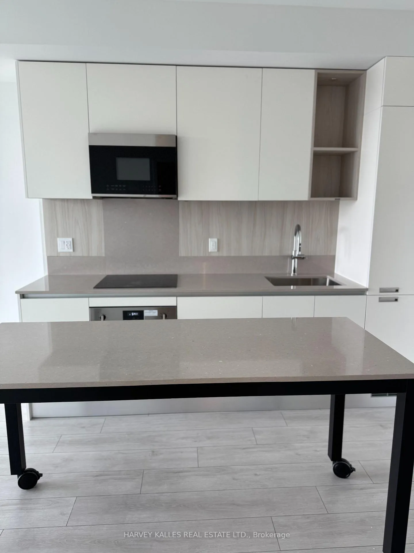 Photo 3 of Unit 2403, 39 Mary Street, Barrie, City Centre — HOMEH