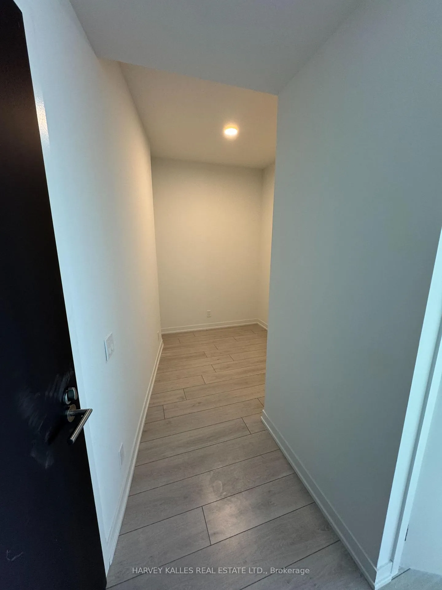 Photo 14 of Unit 2403, 39 Mary Street, Barrie, City Centre — HOMEH