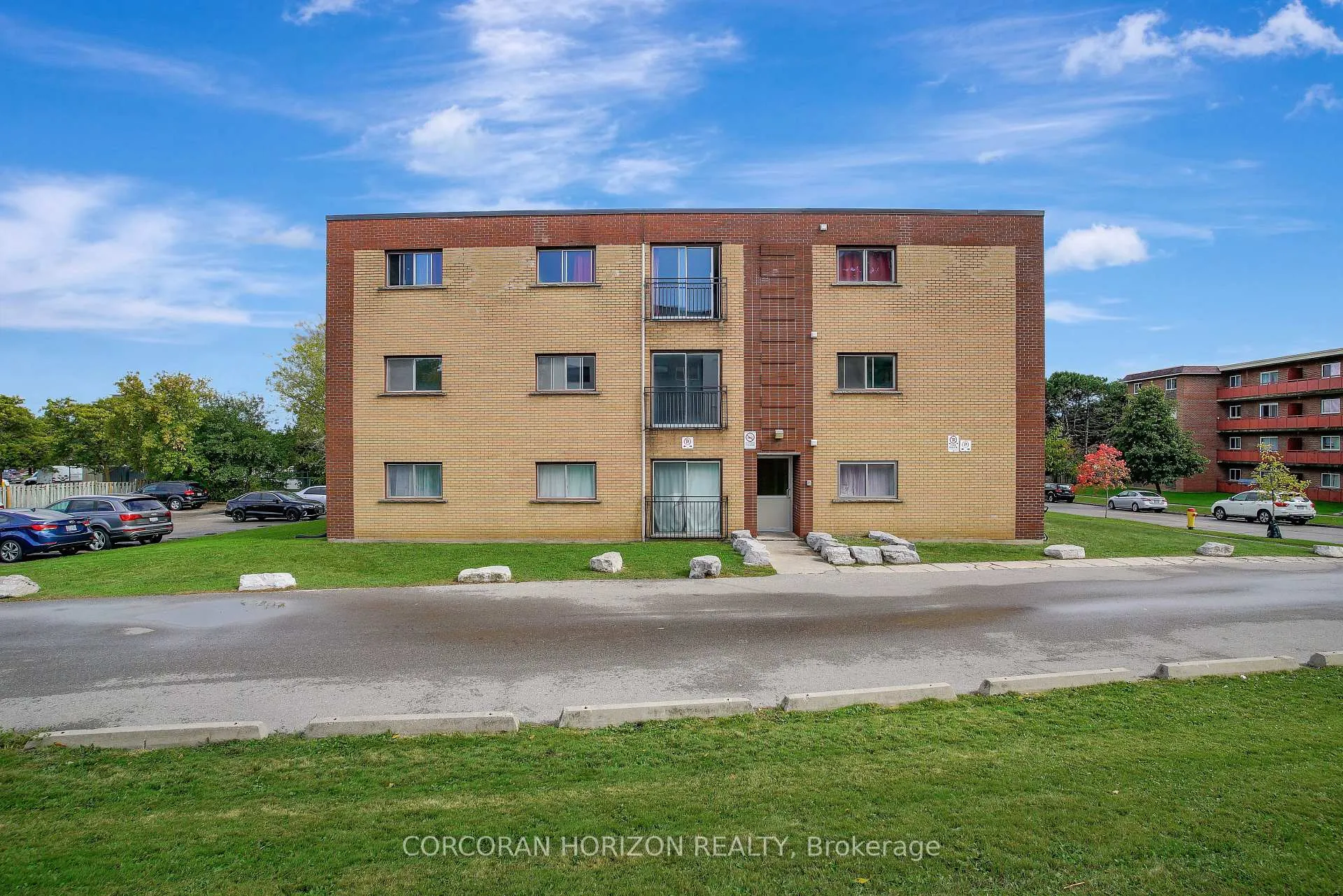 Front of Unit 104, 76 Brybeck Crescent