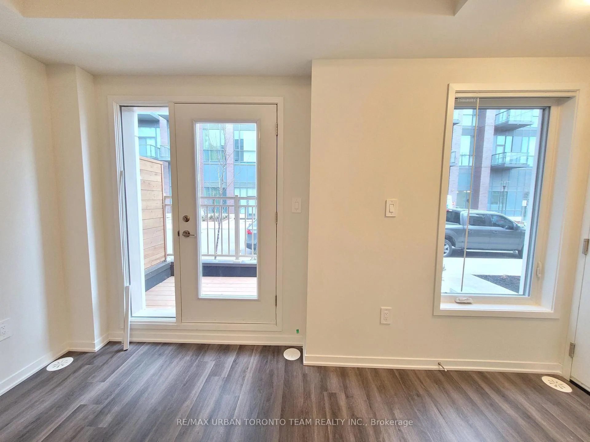 Photo 2 of Unit 88, 39 Honeycrisp Crescent, Vaughan, Vaughan Corporate Centre — HOMEH