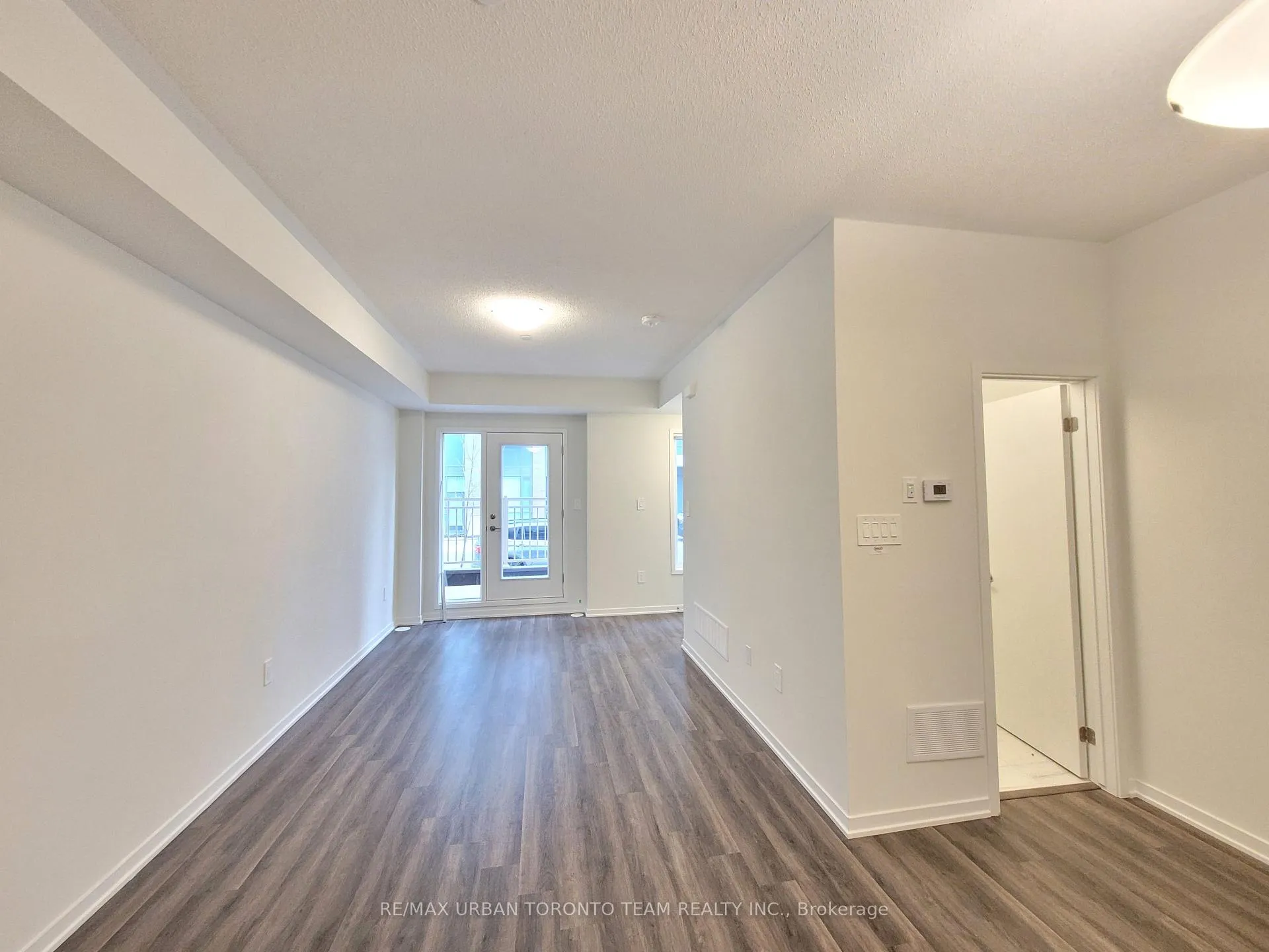 Photo 5 of Unit 88, 39 Honeycrisp Crescent, Vaughan, Vaughan Corporate Centre — HOMEH