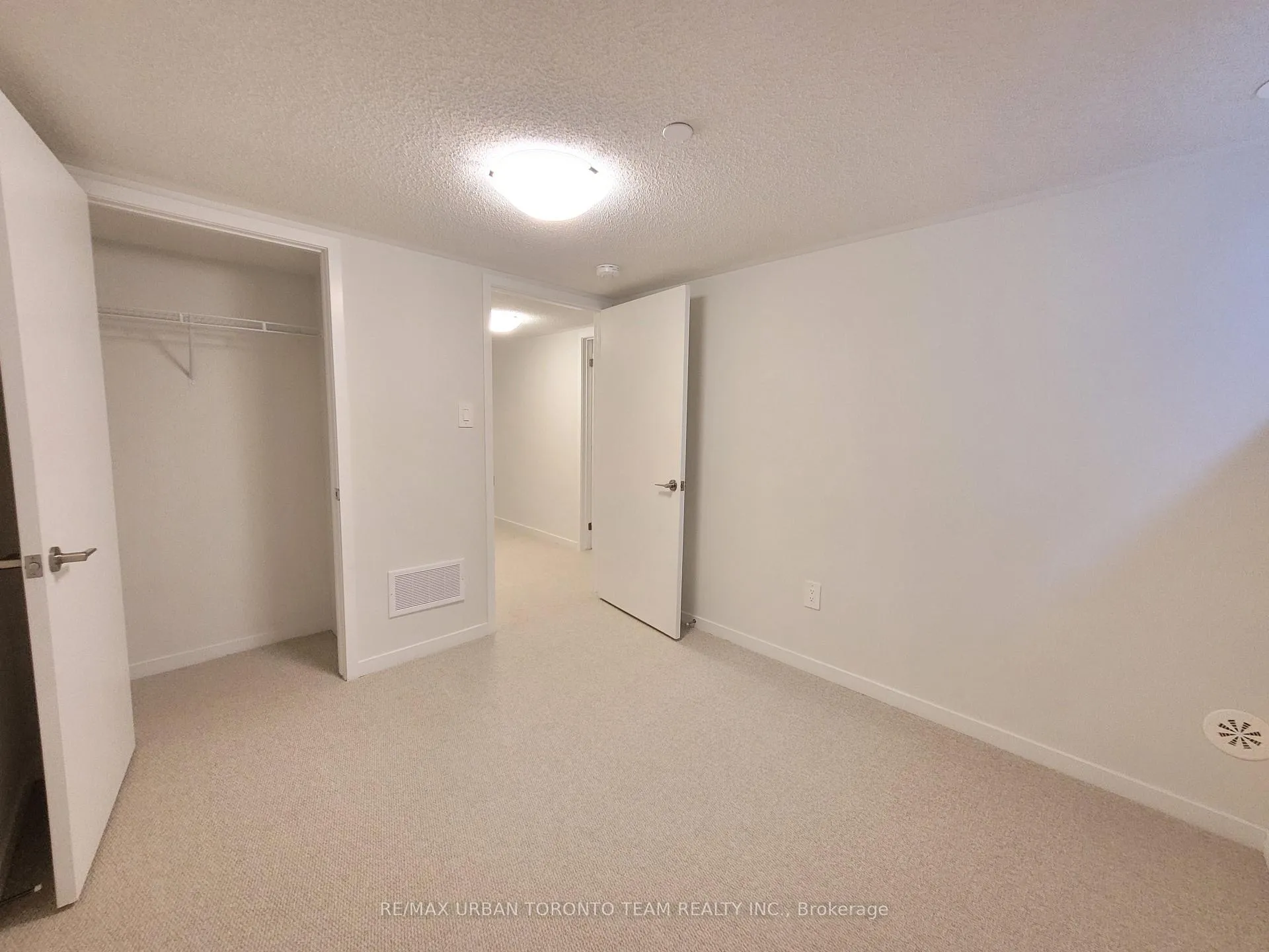 Photo 15 of Unit 88, 39 Honeycrisp Crescent, Vaughan, Vaughan Corporate Centre — HOMEH