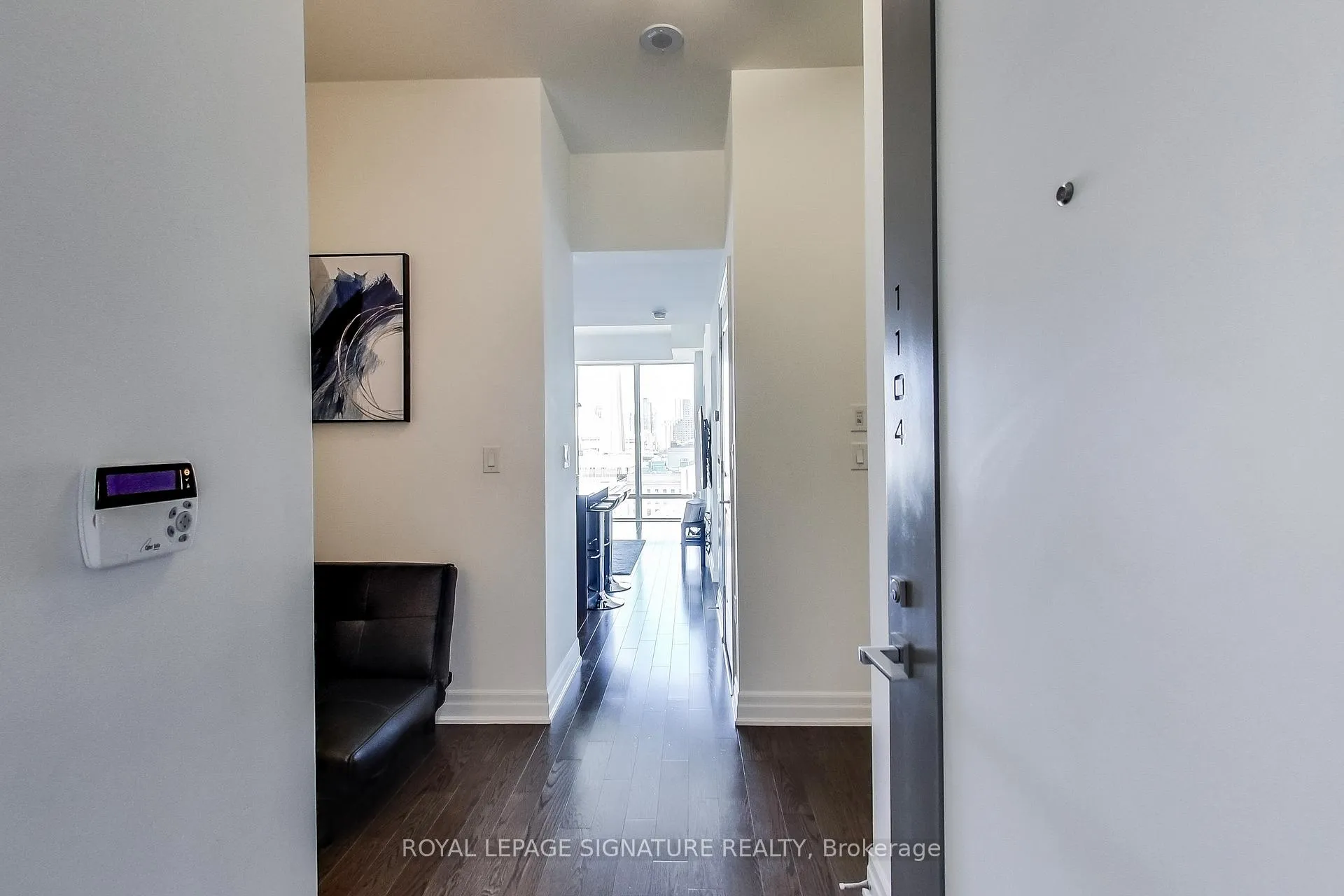 Photo 2 of Unit 1104, 8 The Esplanade, Toronto, Waterfront Communities — HOMEH