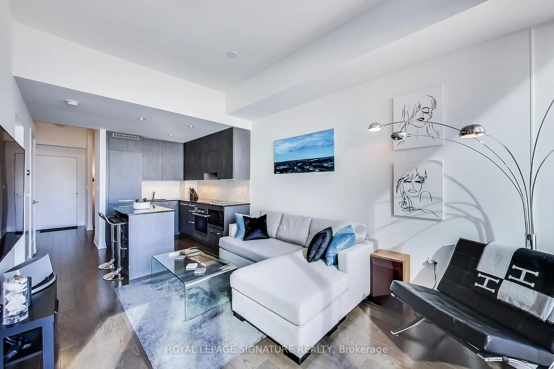 Photo 9 of Unit 1104, 8 The Esplanade, Toronto, Waterfront Communities — HOMEH