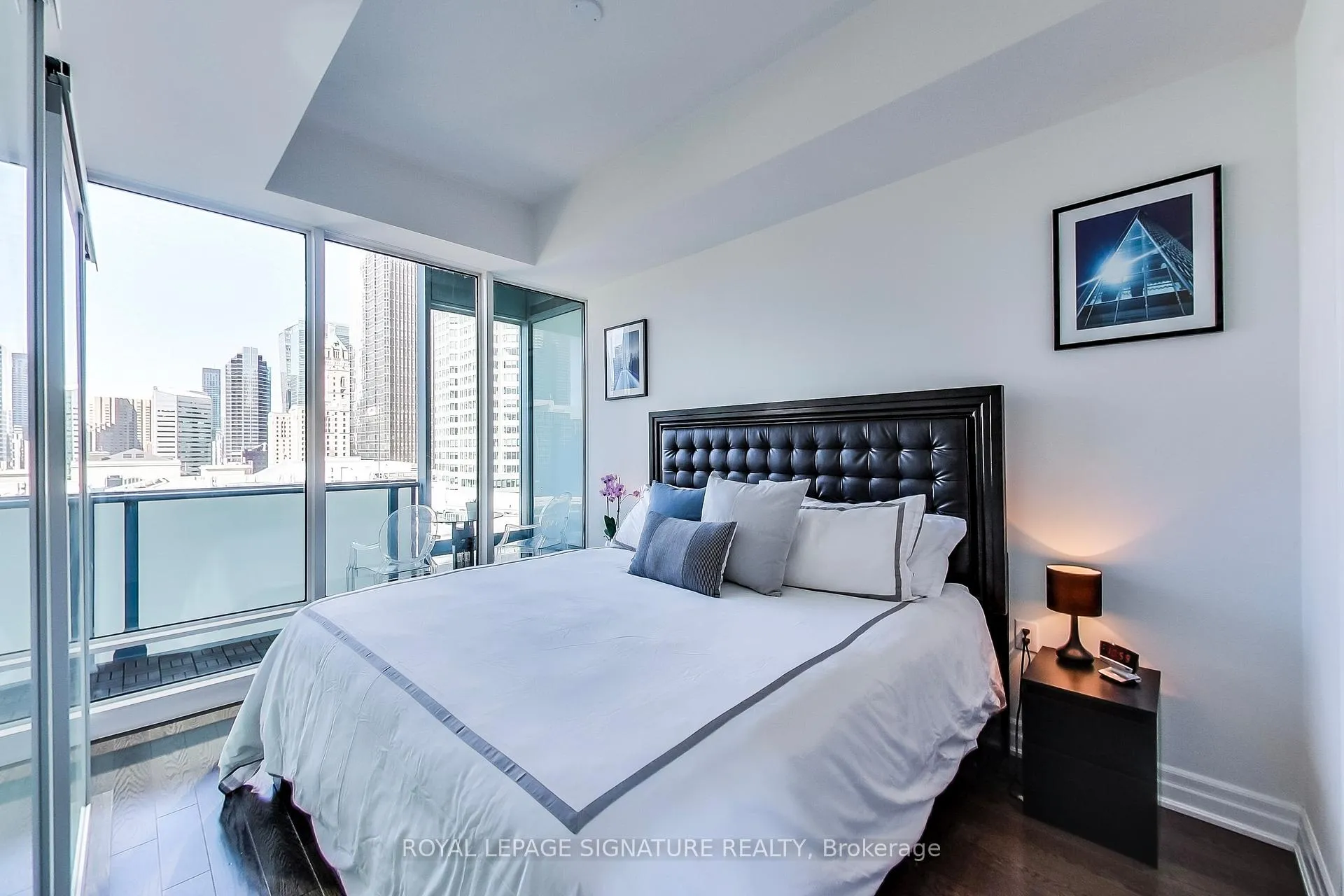 Photo 11 of Unit 1104, 8 The Esplanade, Toronto, Waterfront Communities — HOMEH