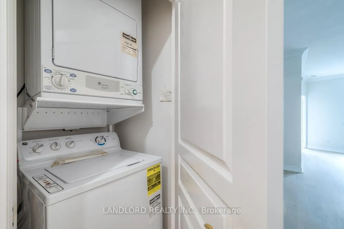 Photo 17 of Unit 325, 9 Boardwalk Drive, Toronto, The Beaches — HOMEH