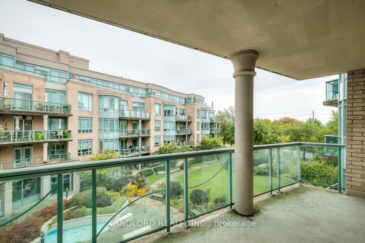 Photo 18 of Unit 325, 9 Boardwalk Drive, Toronto, The Beaches — HOMEH