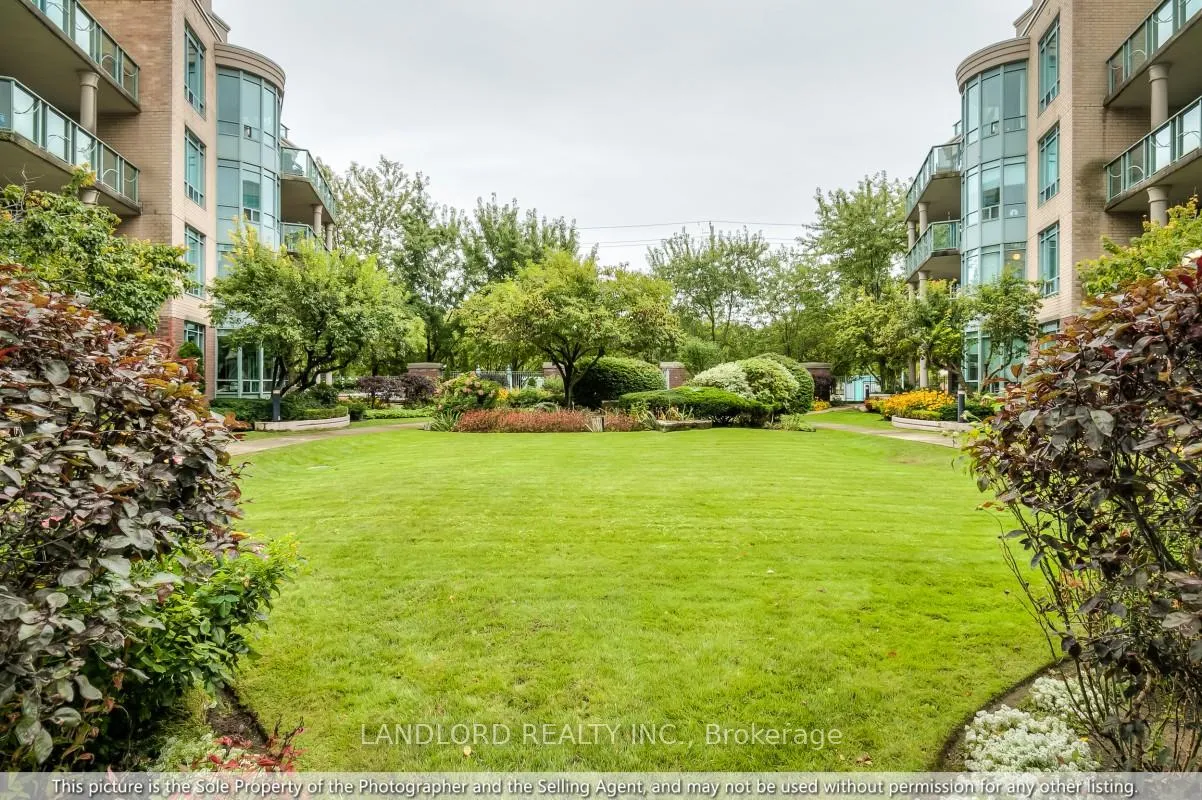 Photo 20 of Unit 325, 9 Boardwalk Drive, Toronto, The Beaches — HOMEH