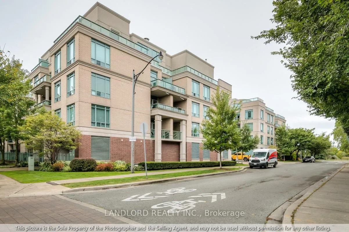 Photo 22 of Unit 325, 9 Boardwalk Drive, Toronto, The Beaches — HOMEH