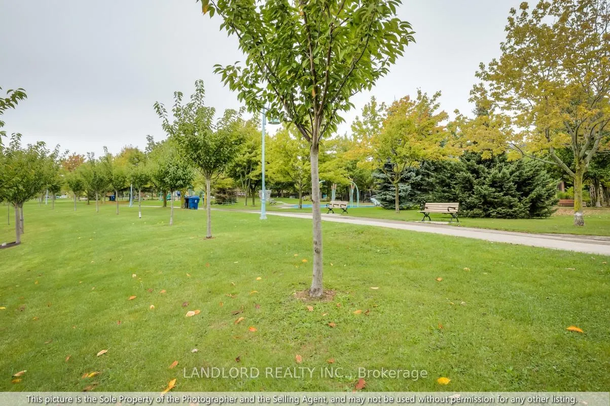 Photo 24 of Unit 325, 9 Boardwalk Drive, Toronto, The Beaches — HOMEH