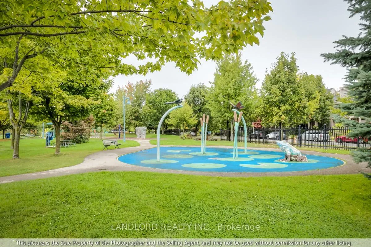 Photo 25 of Unit 325, 9 Boardwalk Drive, Toronto, The Beaches — HOMEH